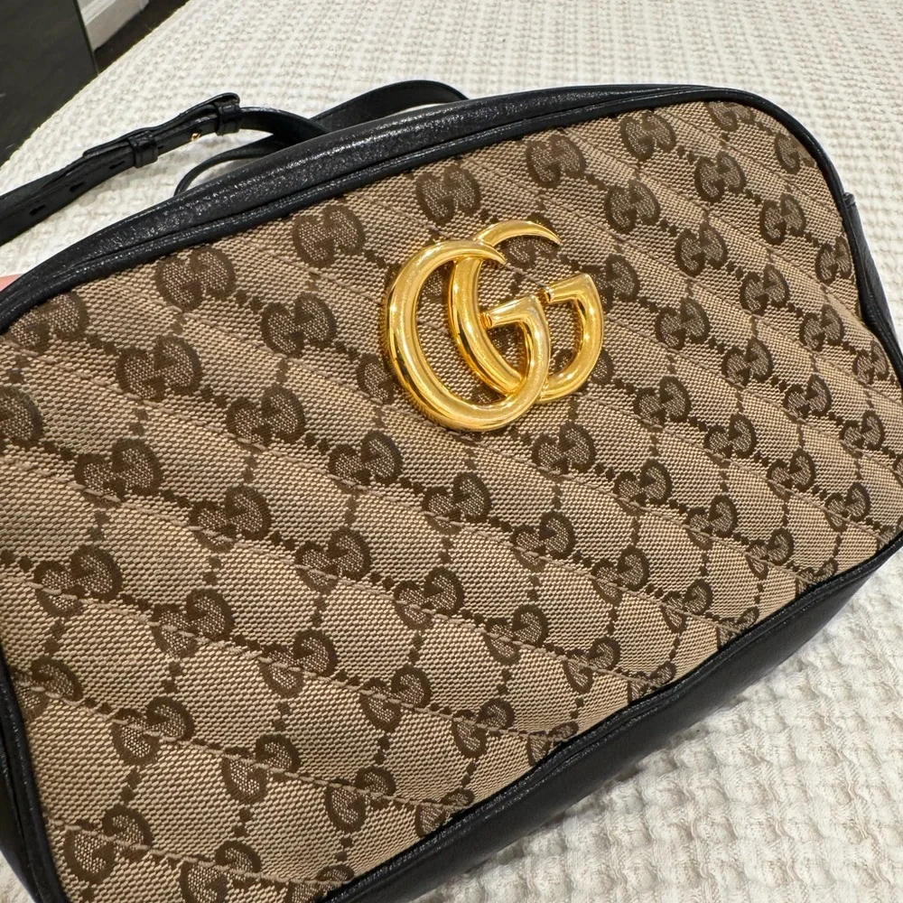 Gucci Tan and Black Crossbody Bag with Gold Accents - Picture 6 of 6